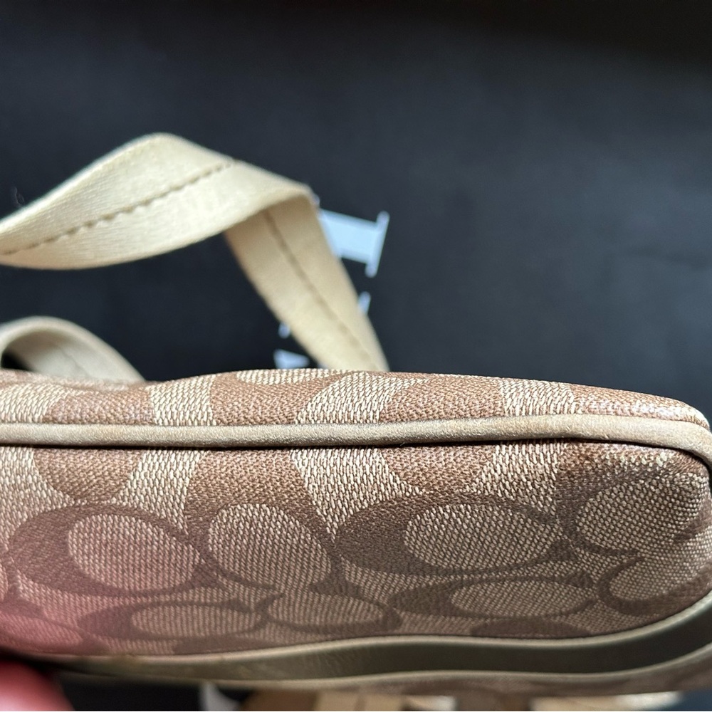 Coach Heritage Crossbody with Tattersall lining - Picture 11 of 16